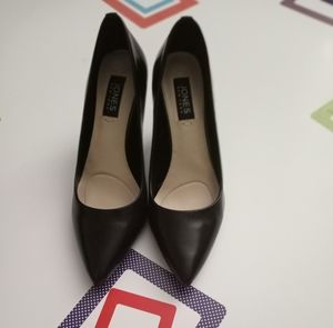 Jones New York,  close shoes,  size 5.5, heel 3in